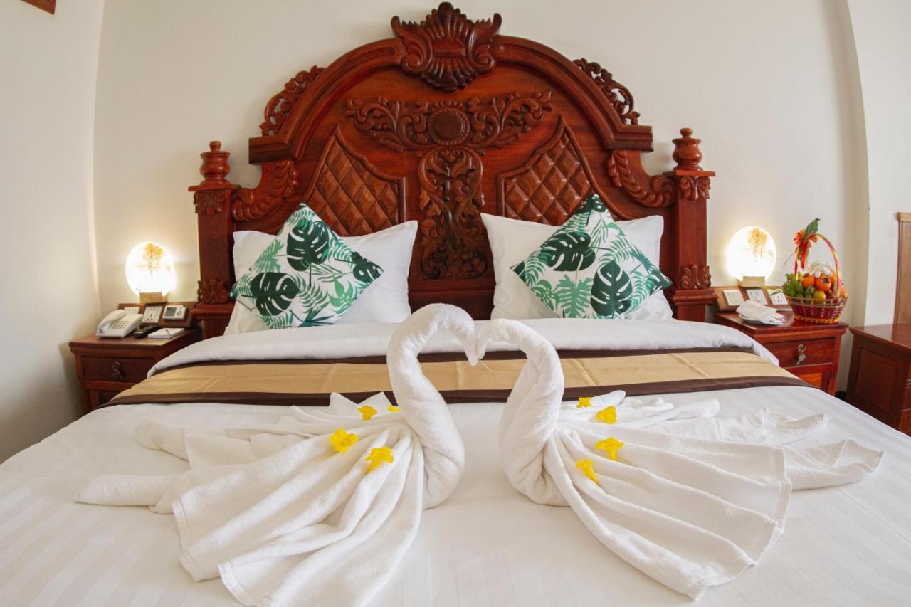 Kampong Thom Palace Hotel Ngoại thất bức ảnh