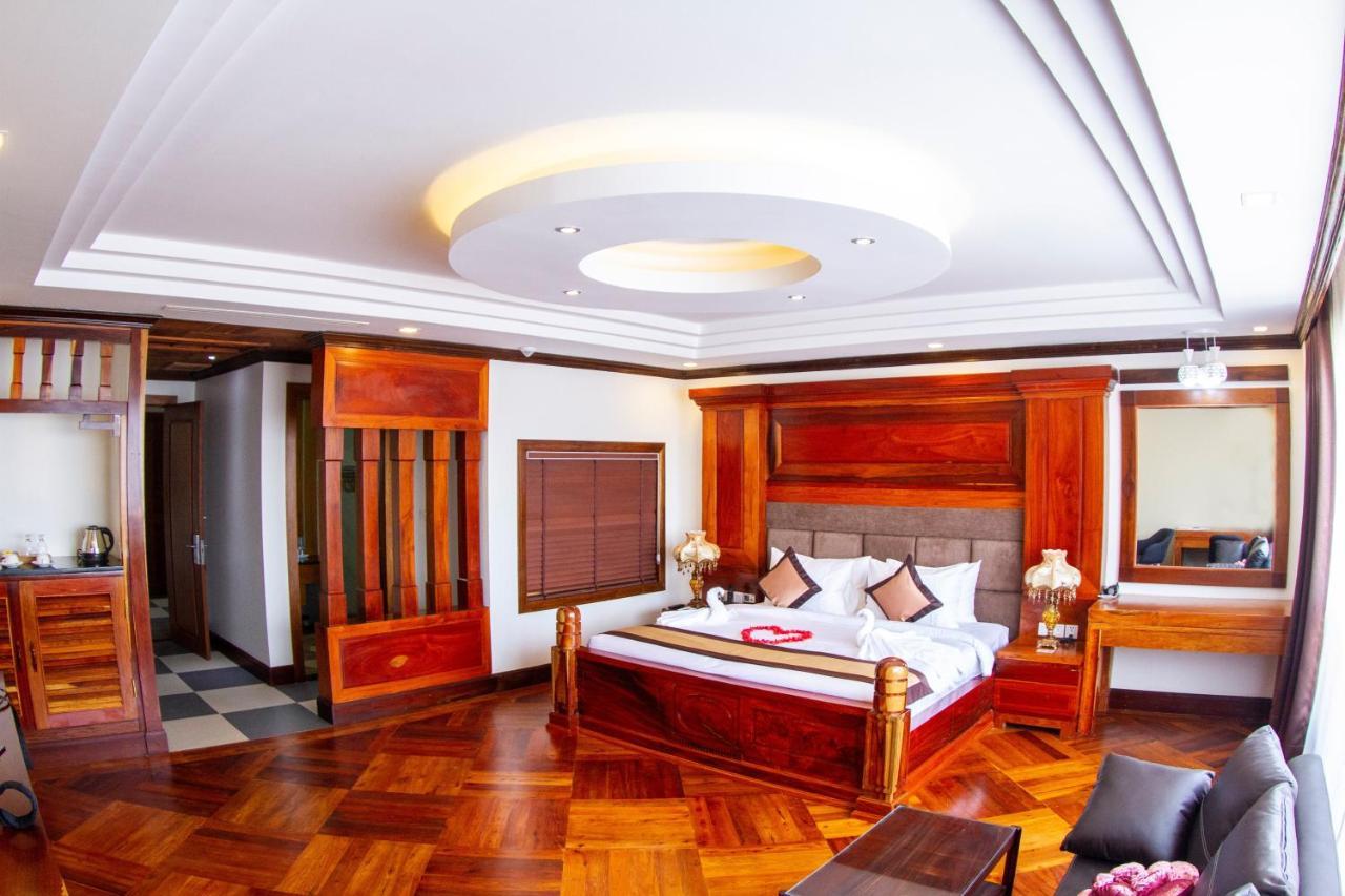 Kampong Thom Palace Hotel Ngoại thất bức ảnh