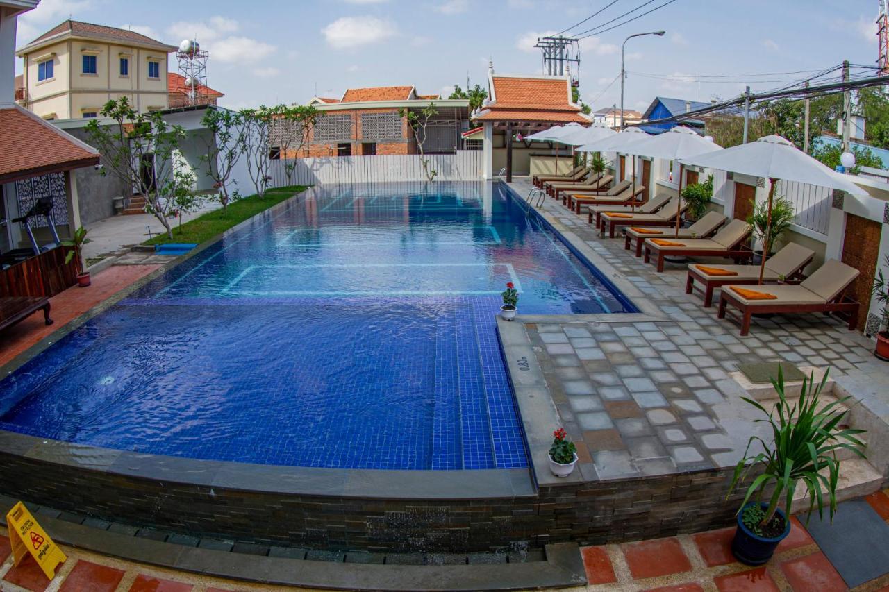 Kampong Thom Palace Hotel Ngoại thất bức ảnh