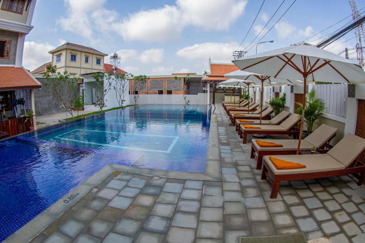 Kampong Thom Palace Hotel Ngoại thất bức ảnh