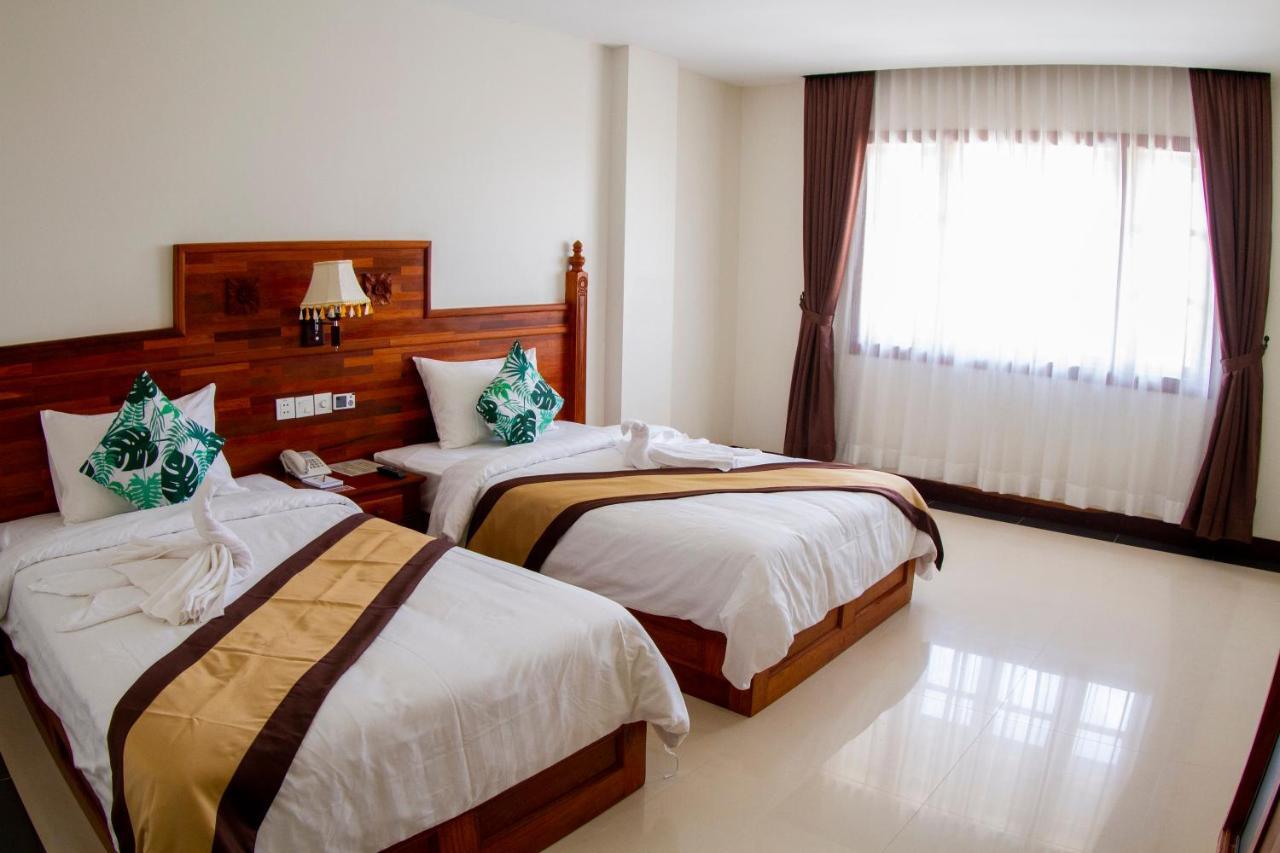 Kampong Thom Palace Hotel Ngoại thất bức ảnh