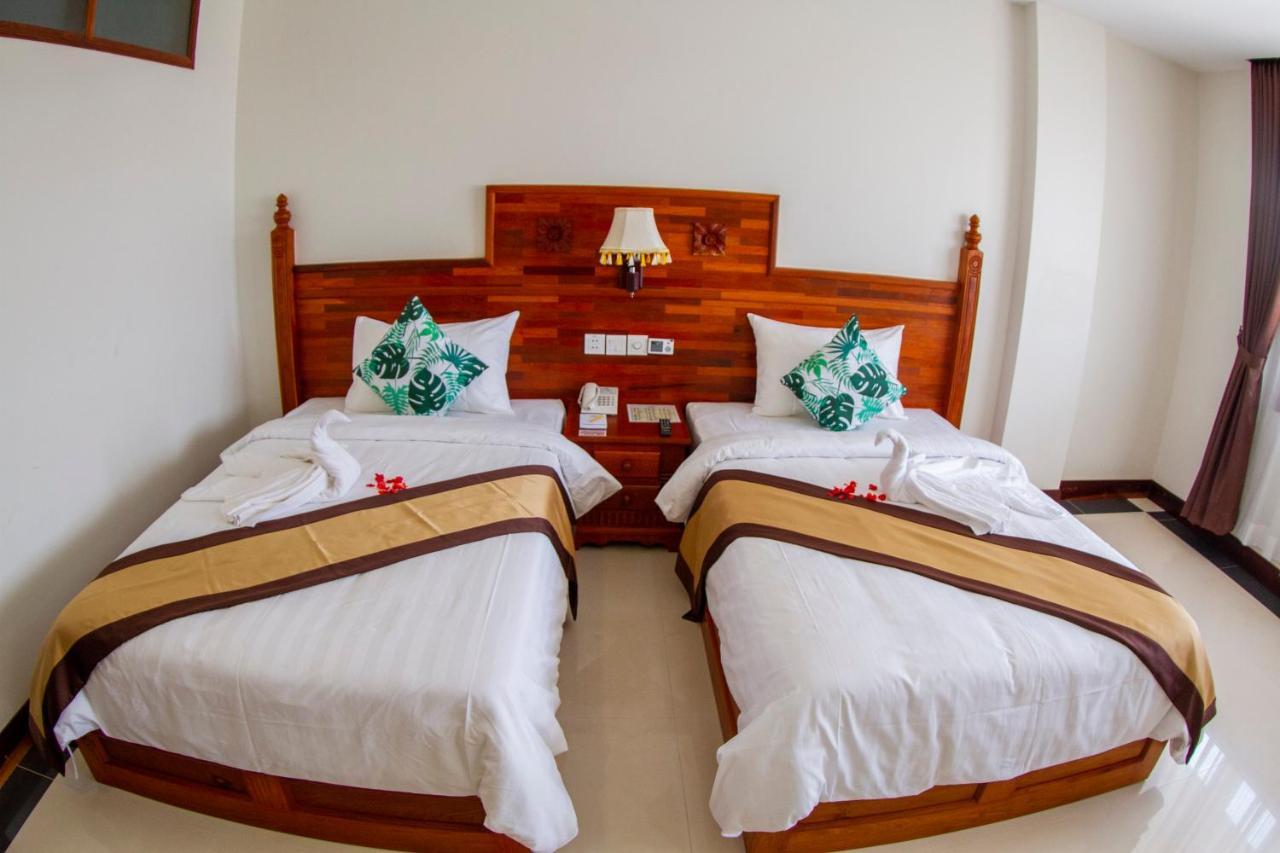 Kampong Thom Palace Hotel Ngoại thất bức ảnh