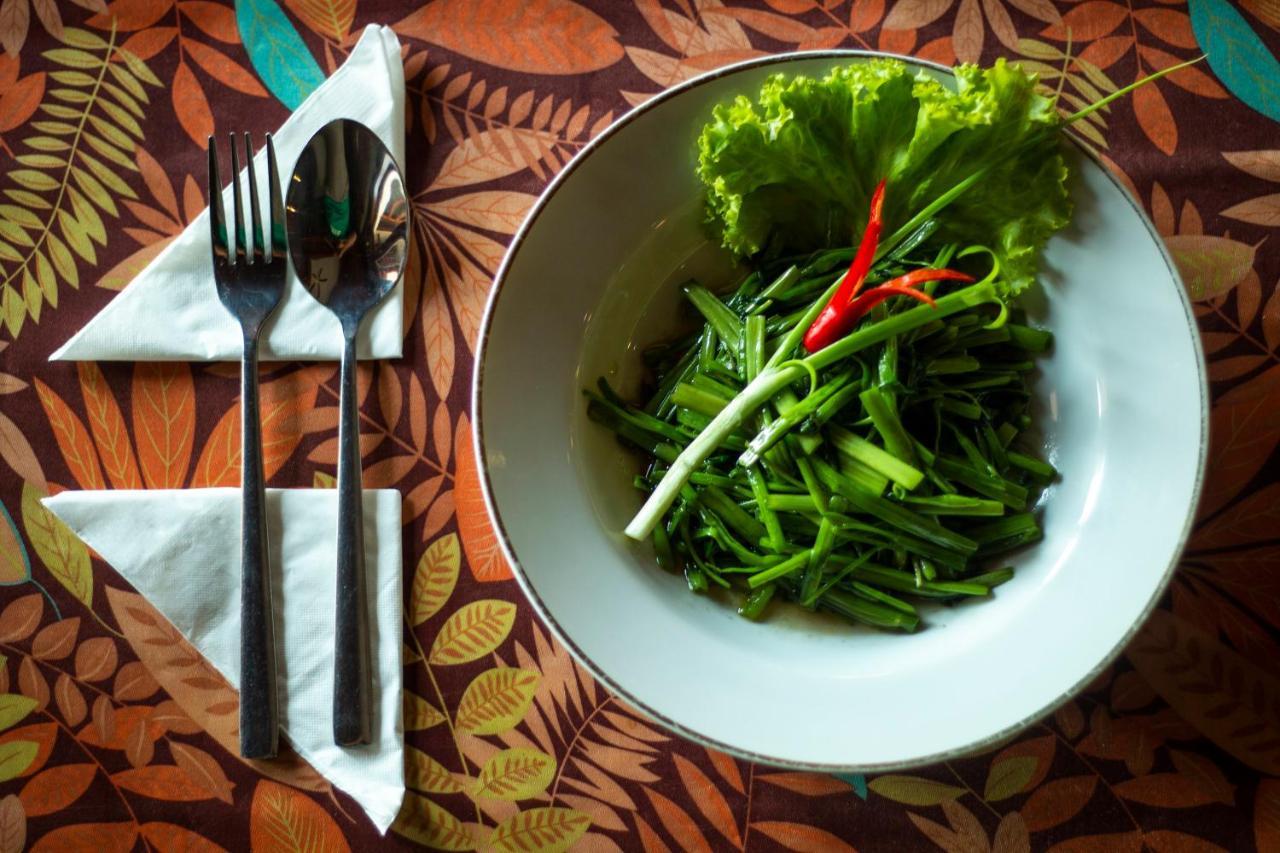 Kampong Thom Palace Hotel Ngoại thất bức ảnh